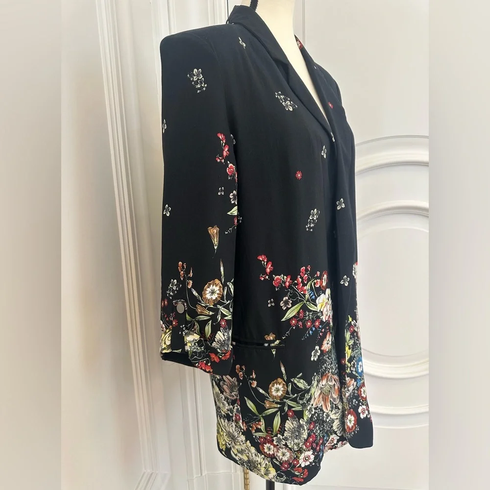 Beulah Black Floral Rolled Up Sleeve Blazer (Size Medium) - Picture 2 of 7
